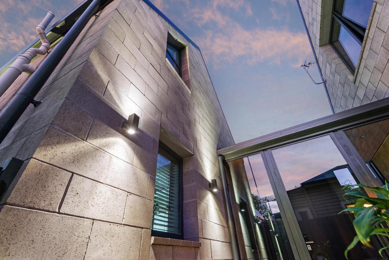 Derby Street Guesthouse Gaystay B&B ไครสต์เชิร์ช ภายนอก รูปภาพ